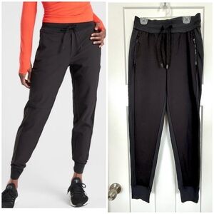 🖤 Athleta Headlands Hybrid Trek Jogger – Black, Size 2